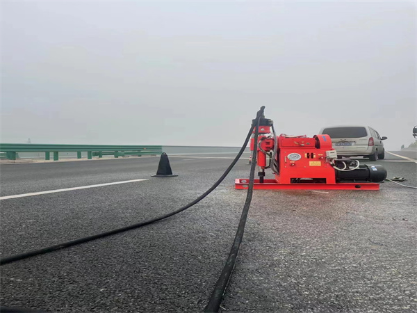 浦北马路路基路面开裂下沉注浆加固灌浆